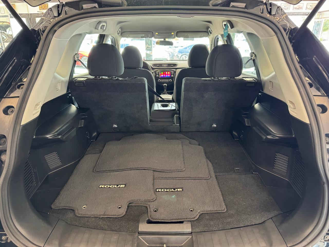 2018 Nissan Rogue S+Blind Spot+New Tires+Apple Play++CLEAN CARFAX Photo79