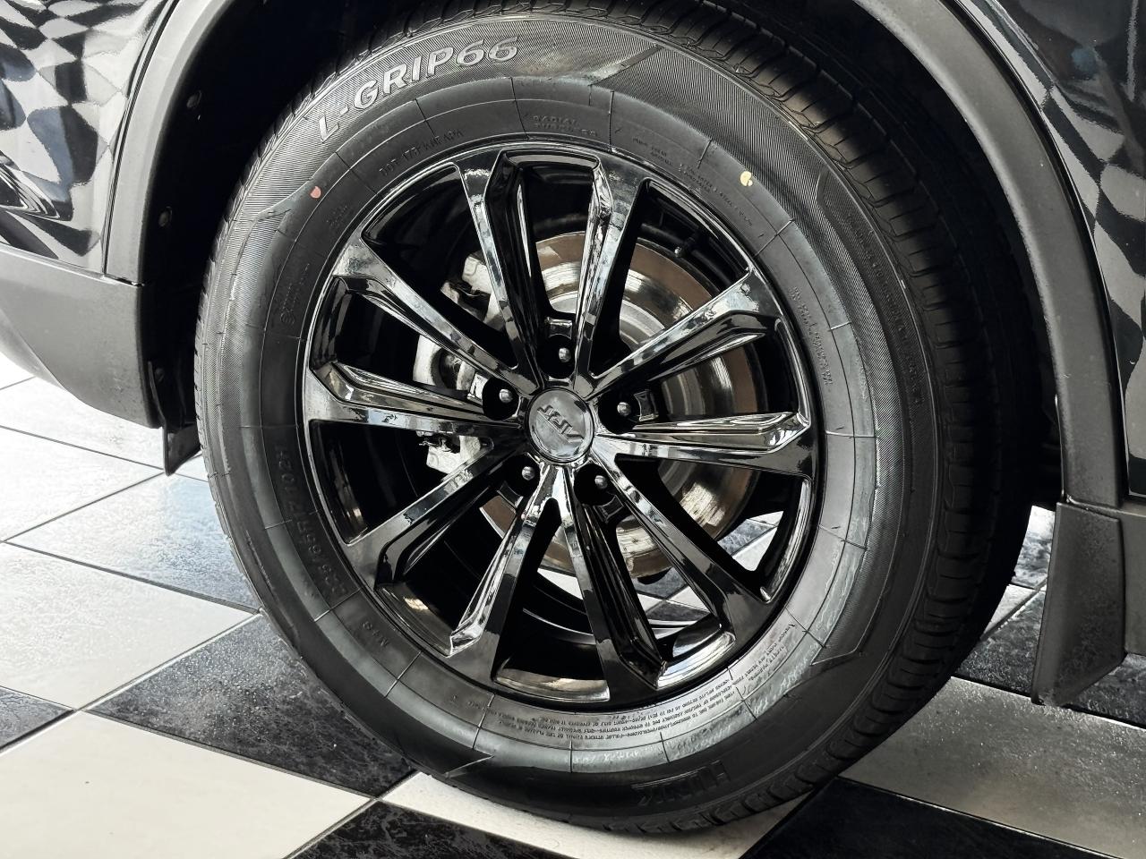 2018 Nissan Rogue S+Blind Spot+New Tires+Apple Play++CLEAN CARFAX - Photo #44