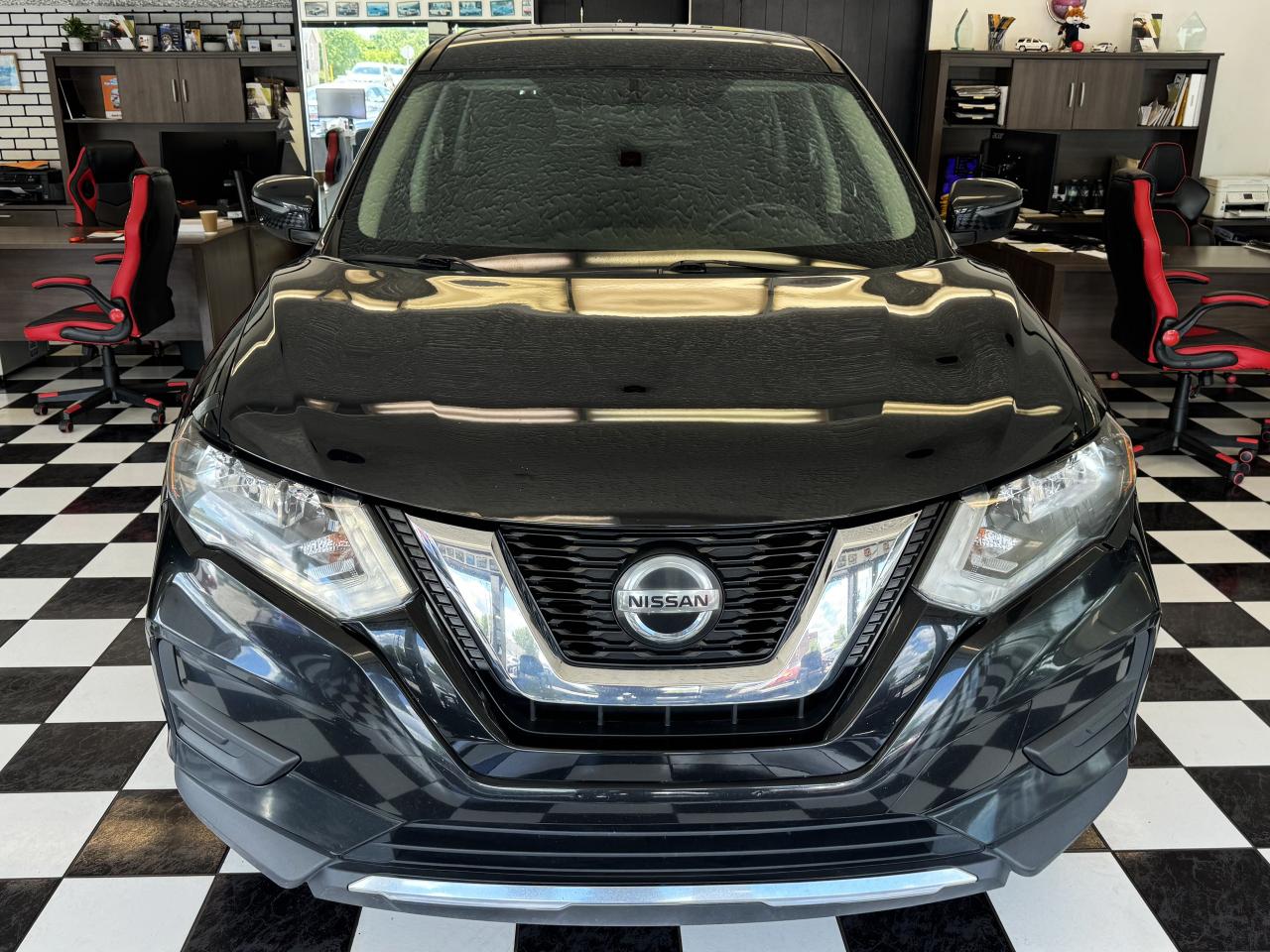 2018 Nissan Rogue S+Blind Spot+New Tires+Apple Play++CLEAN CARFAX Photo64