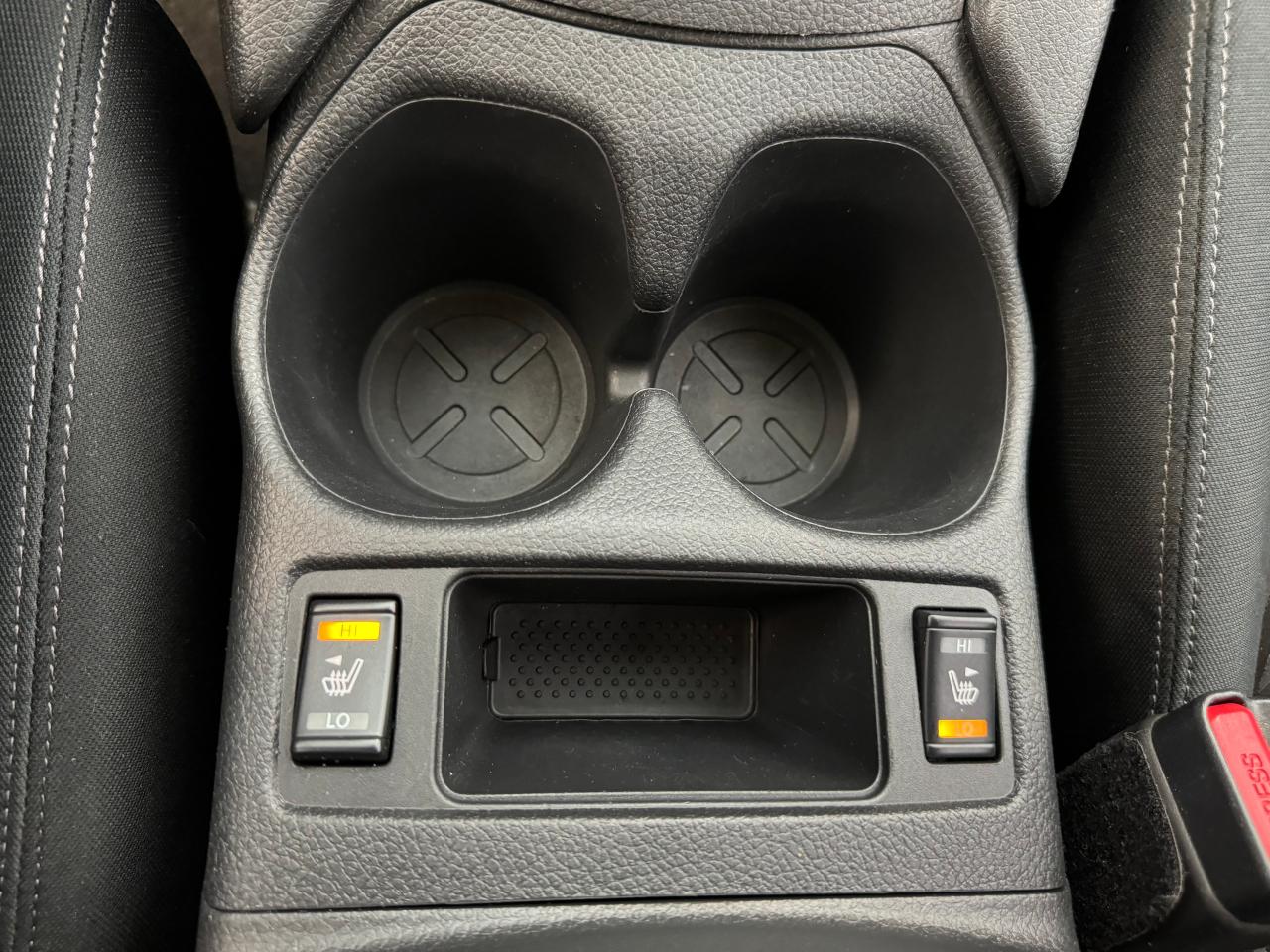 2018 Nissan Rogue S+Blind Spot+New Tires+Apple Play++CLEAN CARFAX Photo92