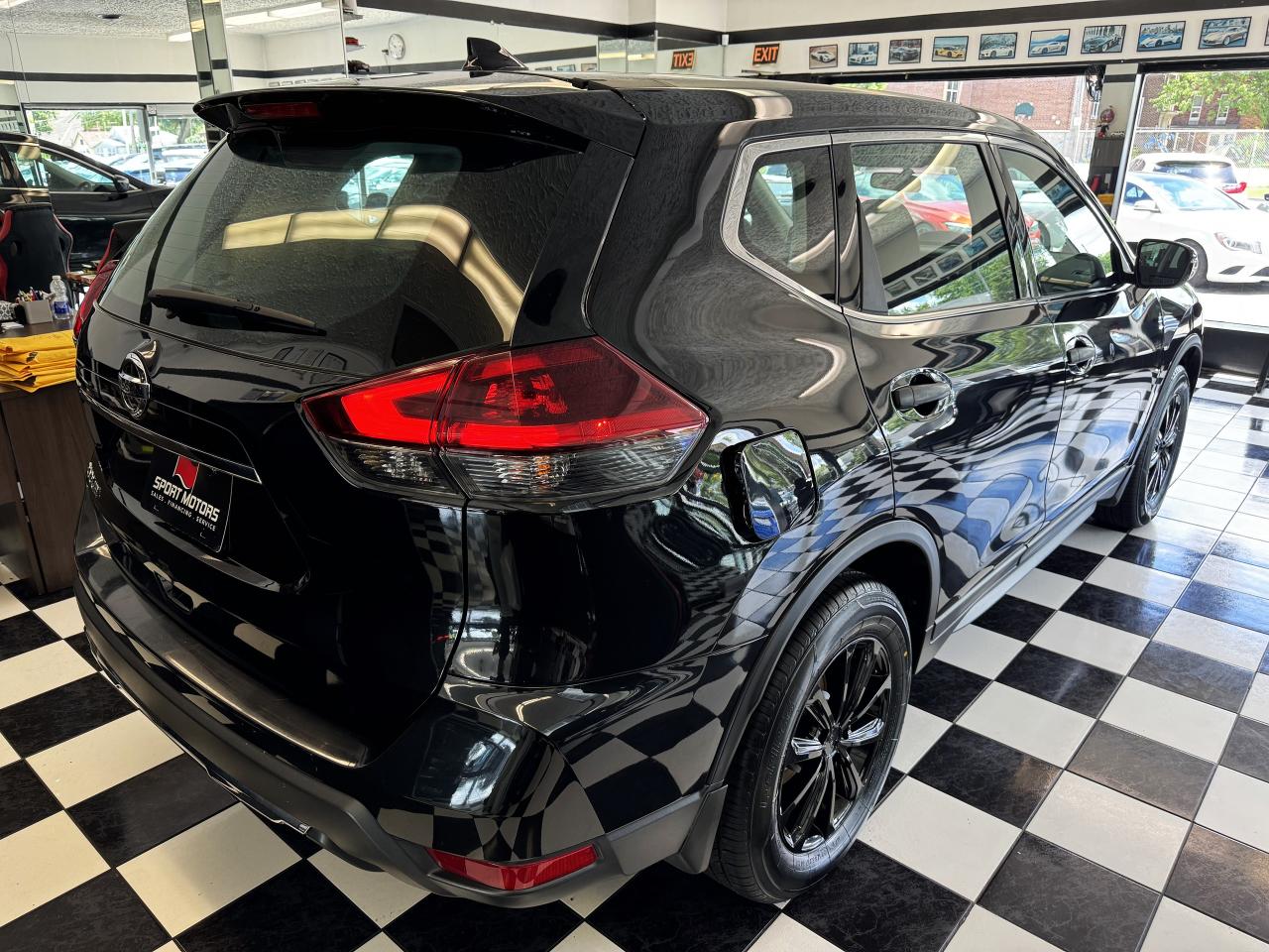 2018 Nissan Rogue S+Blind Spot+New Tires+Apple Play++CLEAN CARFAX Photo62