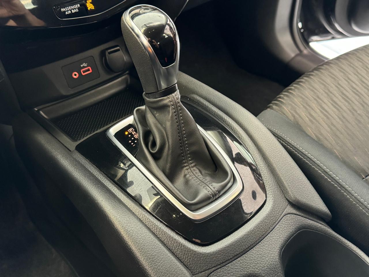 2018 Nissan Rogue S+Blind Spot+New Tires+Apple Play++CLEAN CARFAX - Photo #35