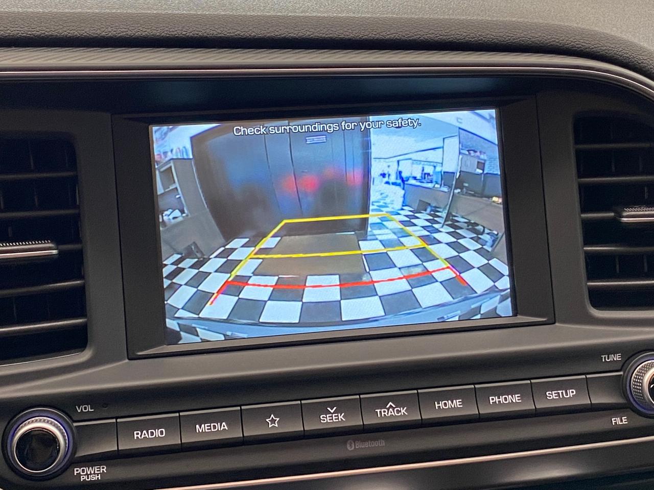 2020 Hyundai Elantra Preferred W/Sun&Safety+New Tires+CLEAN CARFAX - Photo #33