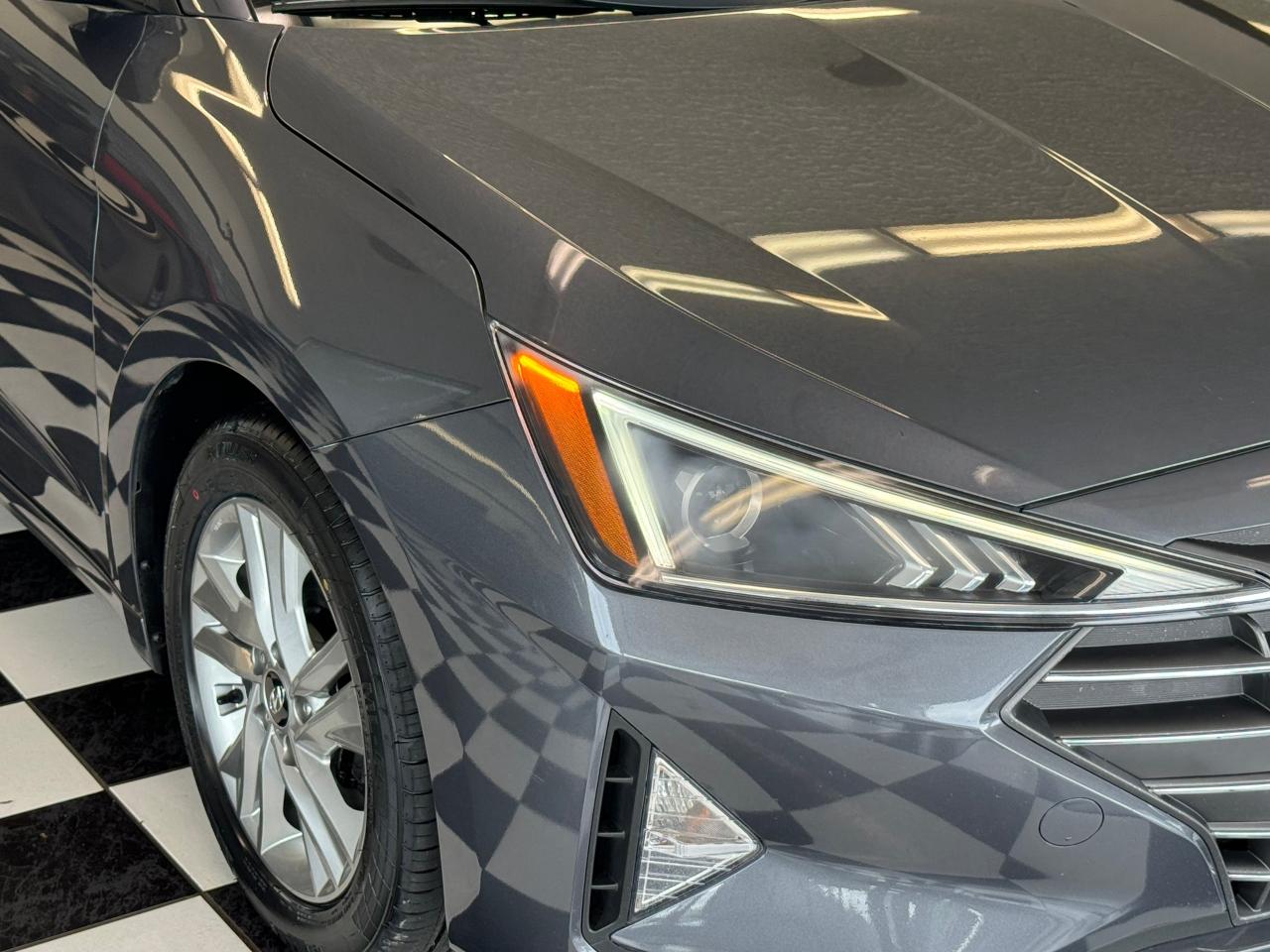 2020 Hyundai Elantra Preferred W/Sun&Safety+New Tires+CLEAN CARFAX - Photo #37