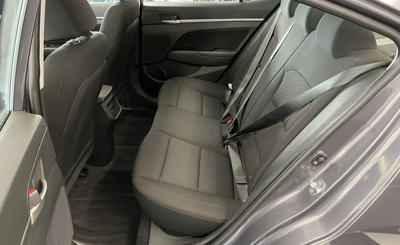 2020 Hyundai Elantra Preferred W/Sun&Safety+New Tires+CLEAN CARFAX - Photo #24