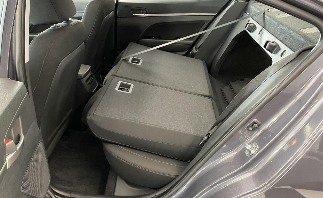 2020 Hyundai Elantra Preferred W/Sun&Safety+New Tires+CLEAN CARFAX - Photo #26