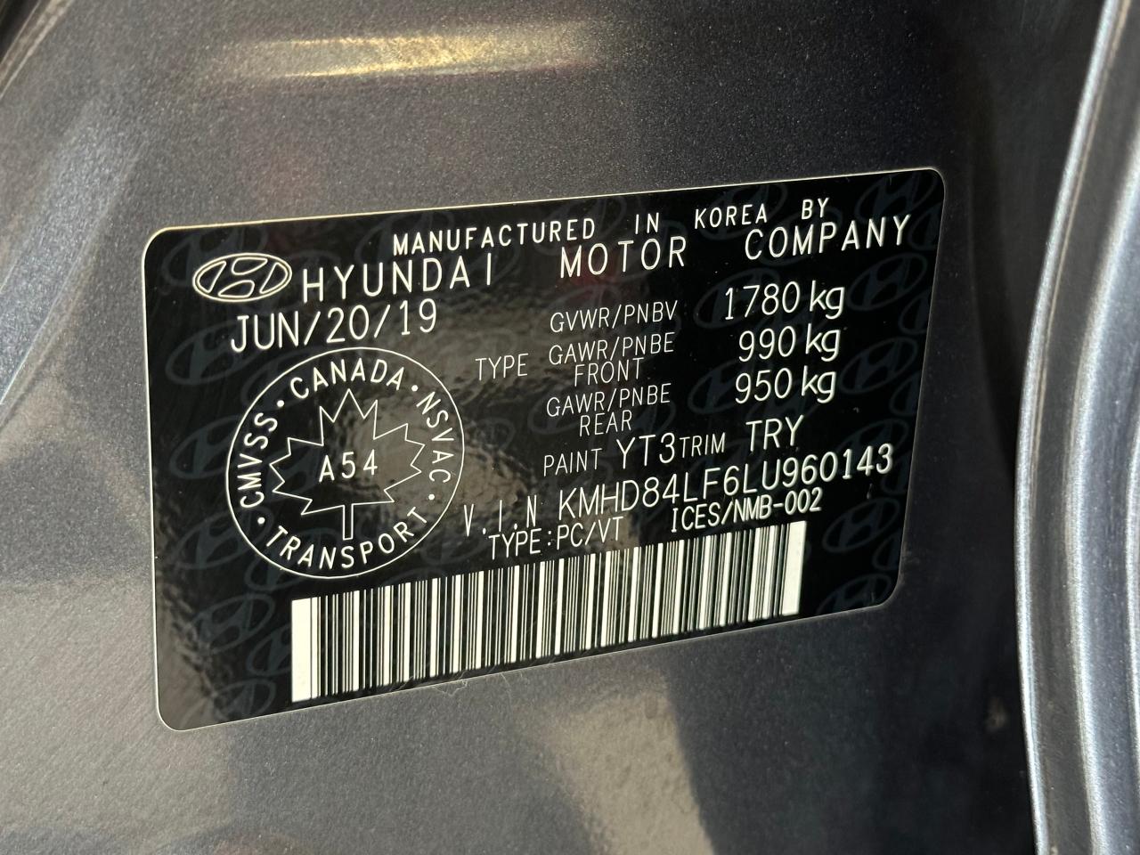 2020 Hyundai Elantra Preferred W/Sun&Safety+New Tires+CLEAN CARFAX - Photo #41