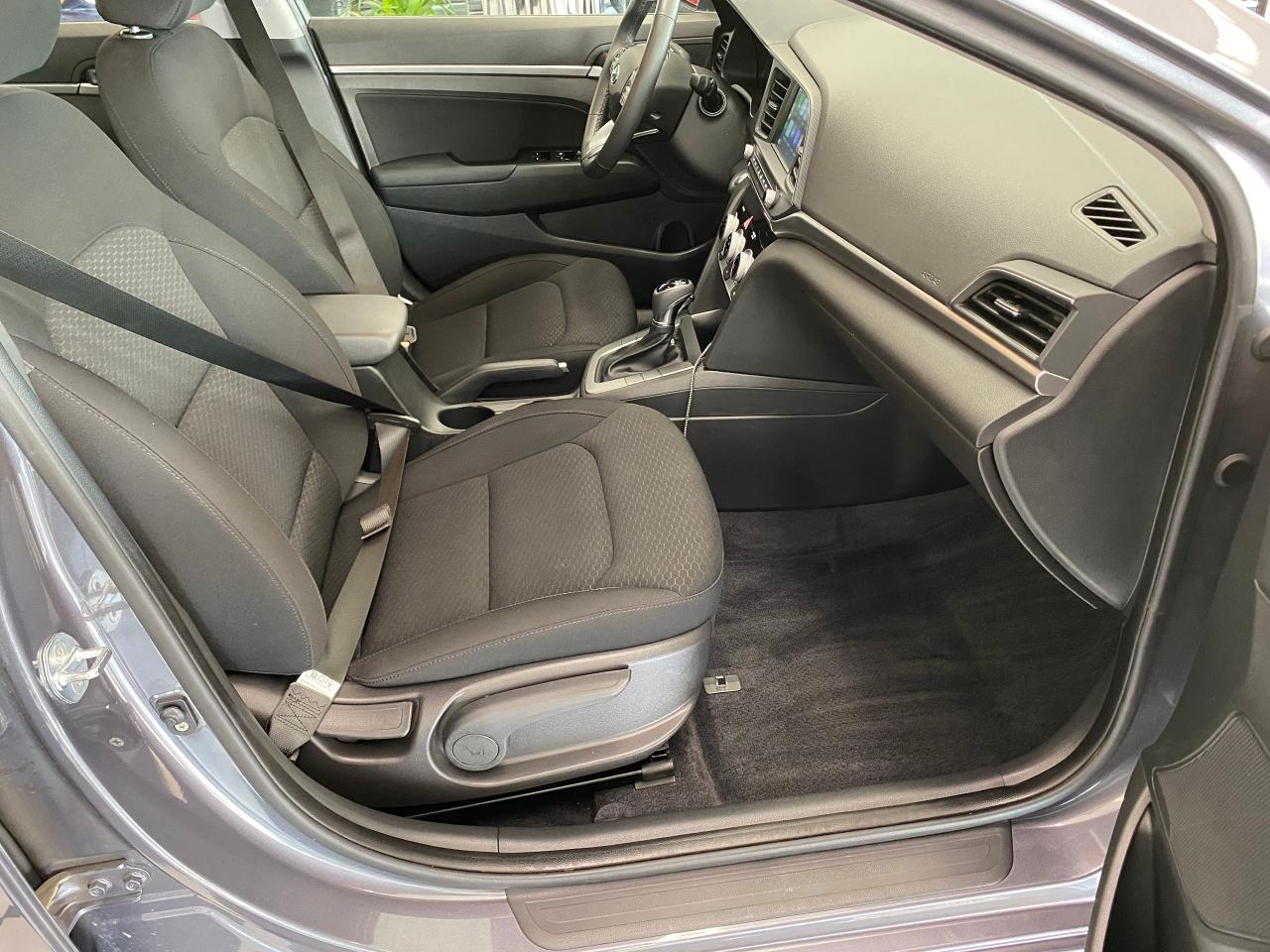 2020 Hyundai Elantra Preferred W/Sun&Safety+New Tires+CLEAN CARFAX - Photo #22