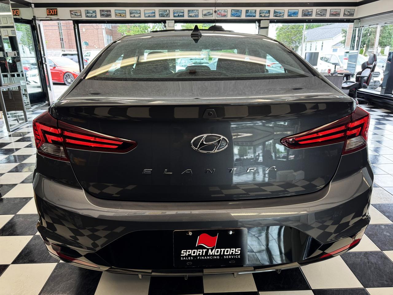 2020 Hyundai Elantra Preferred W/Sun&Safety+New Tires+CLEAN CARFAX - Photo #6