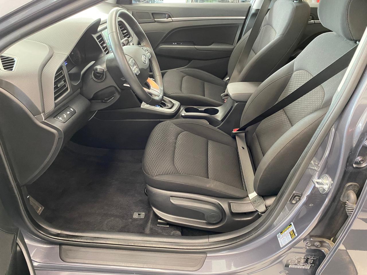 2020 Hyundai Elantra Preferred W/Sun&Safety+New Tires+CLEAN CARFAX - Photo #19