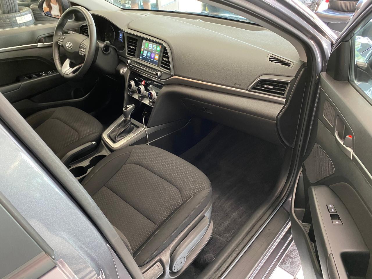 2020 Hyundai Elantra Preferred W/Sun&Safety+New Tires+CLEAN CARFAX - Photo #21