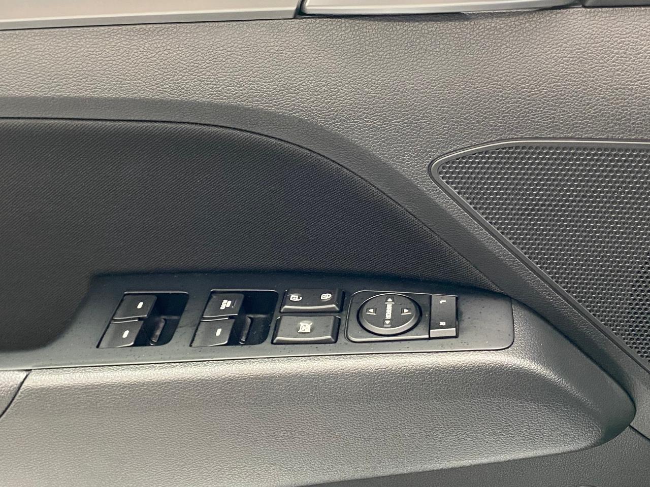 2020 Hyundai Elantra Preferred W/Sun&Safety+New Tires+CLEAN CARFAX - Photo #57