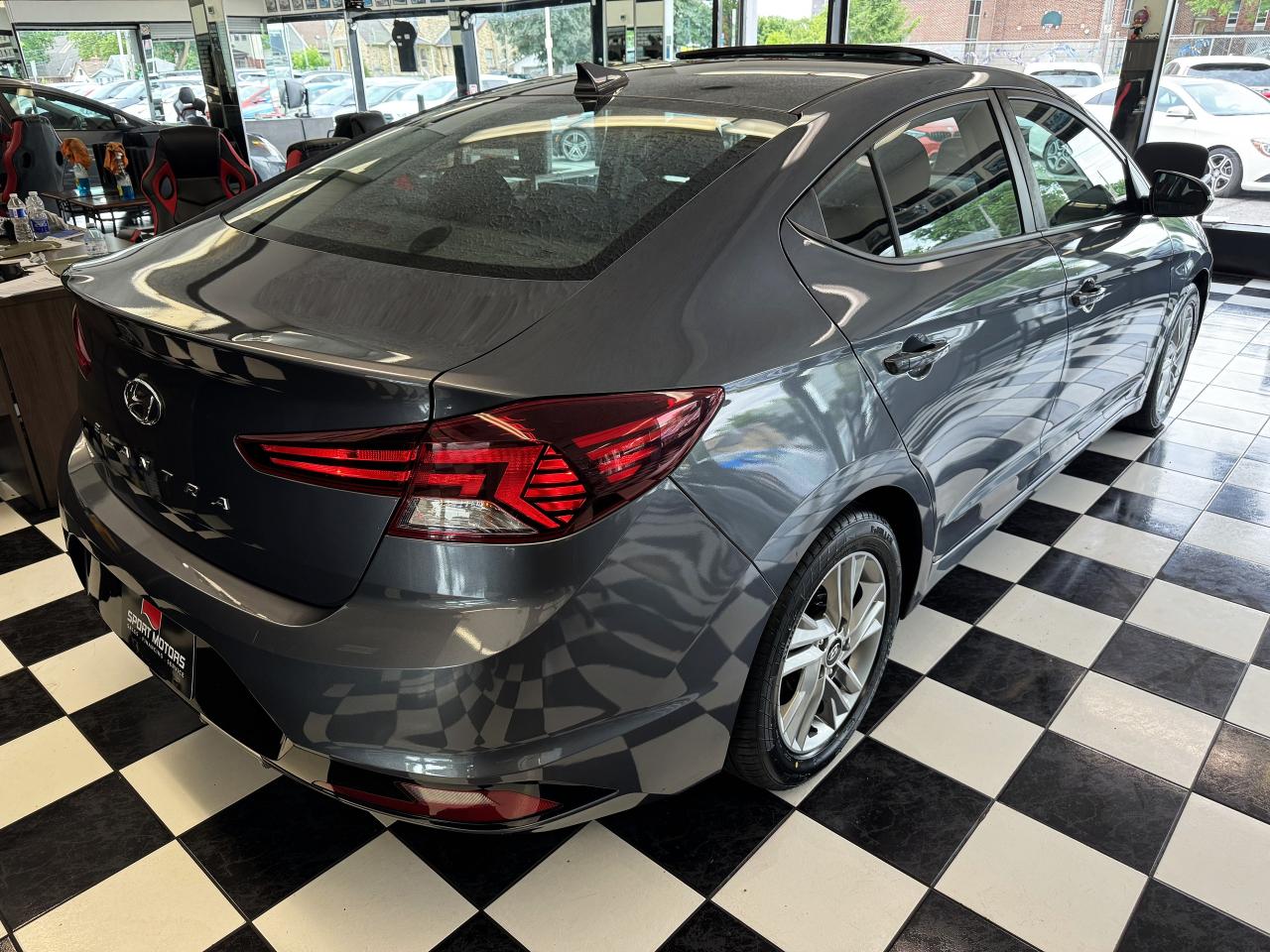 2020 Hyundai Elantra Preferred W/Sun&Safety+New Tires+CLEAN CARFAX - Photo #7