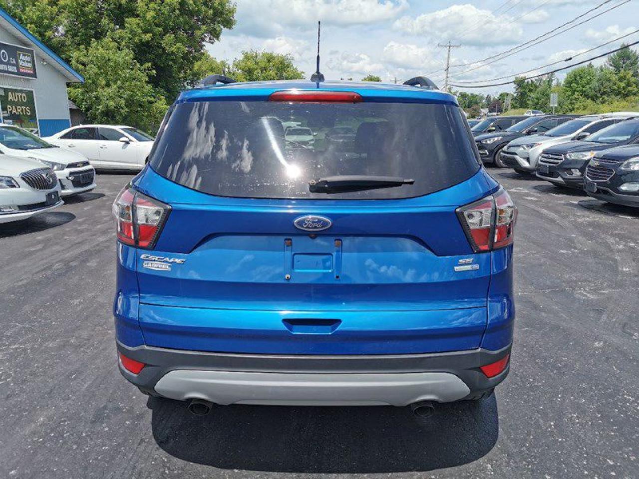 2017 Ford Escape SE 4WD - Photo #4