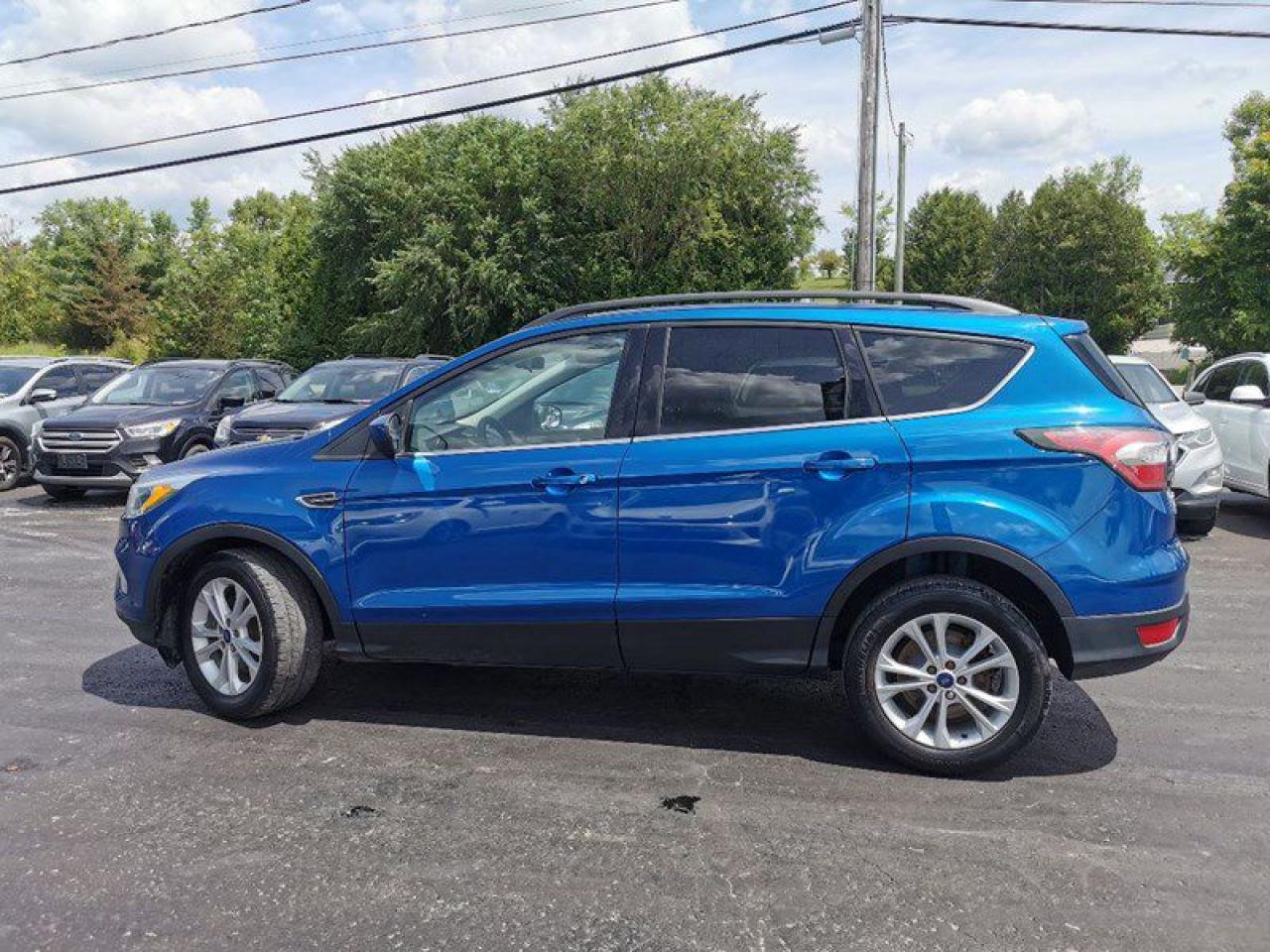 2017 Ford Escape SE 4WD - Photo #2