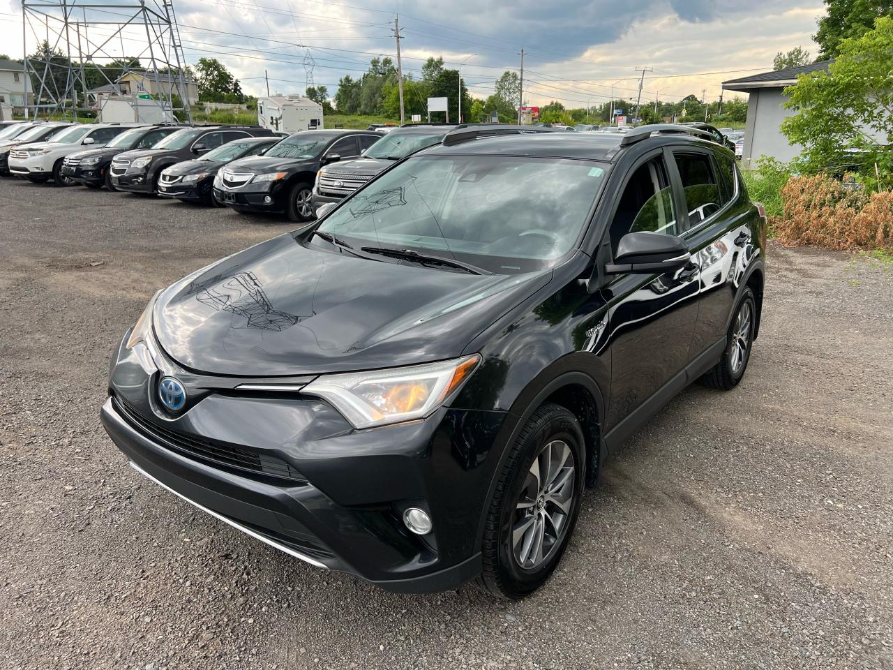 Used 2018 Toyota RAV4 Hybrid LE+ for sale in Ottawa, ON