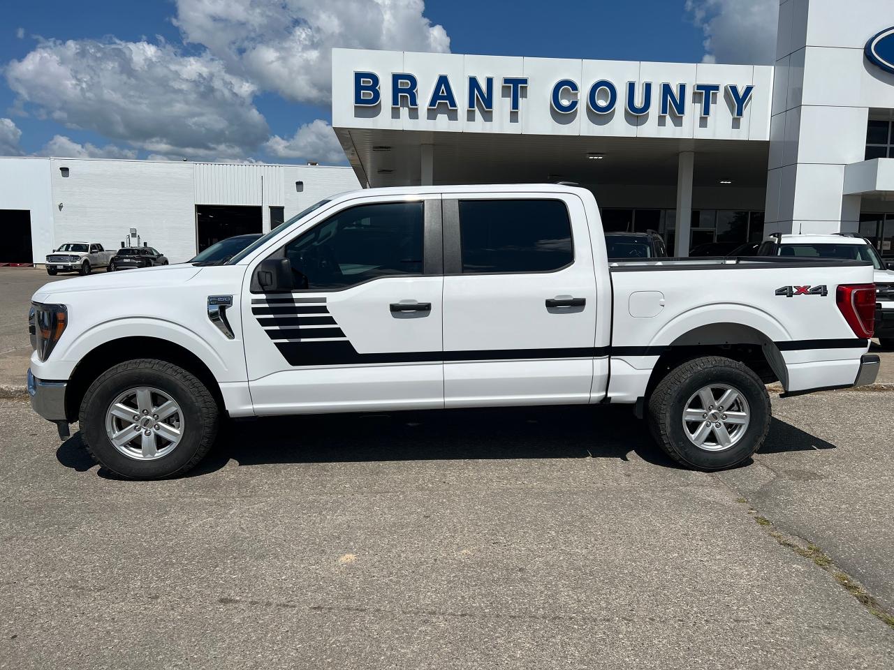 Used 2023 Ford F-150 XLT 4WD SUPERCREW 5.5' BOX for sale in Brantford, ON