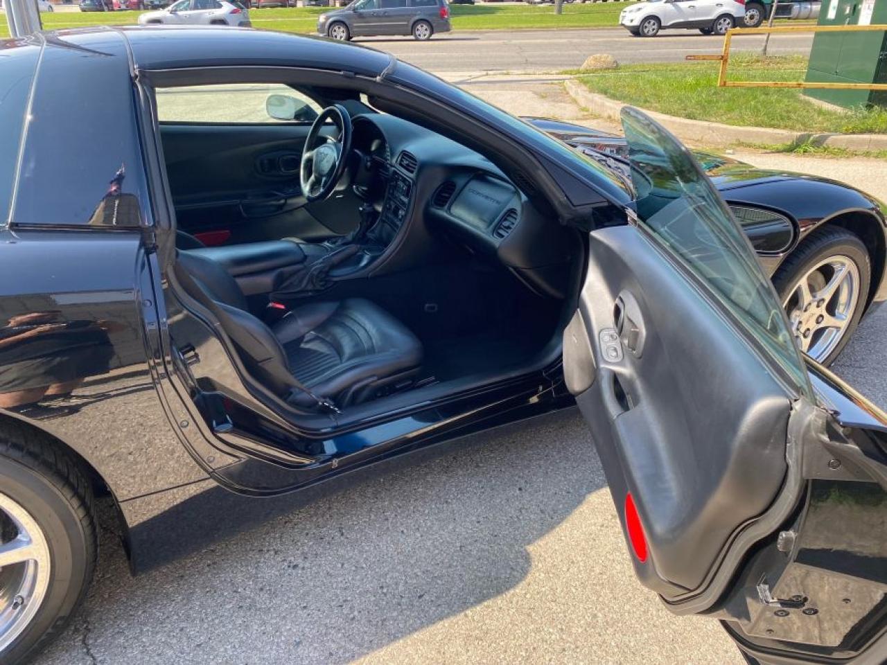 1998 Chevrolet Corvette Base - Photo #10