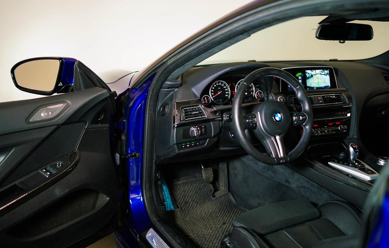 2018 BMW M6 V8 | COUPE | HUD | CARBON FIBER | 20 IN WHEELS Photo