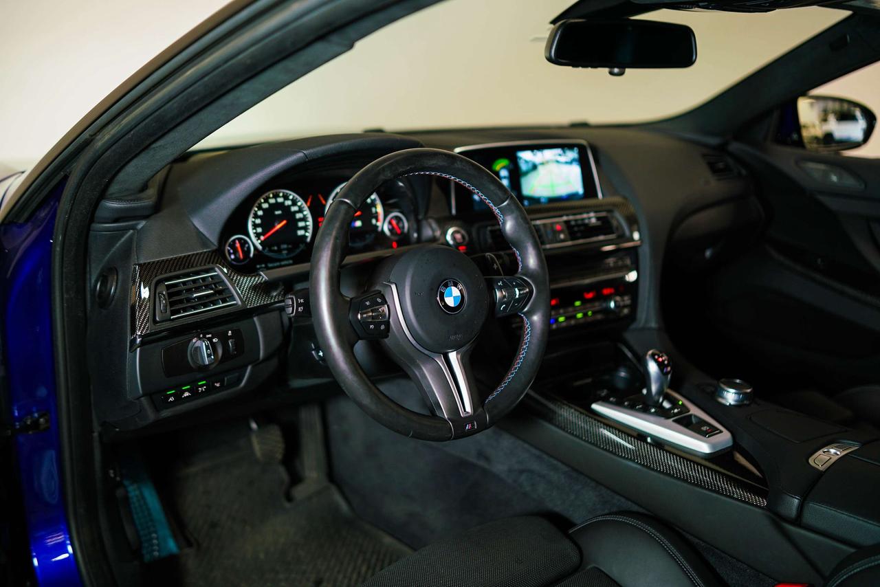 2018 BMW M6 V8 | COUPE | EXECUTIVE PKG | CARBON FIBER | 20 IN Photo