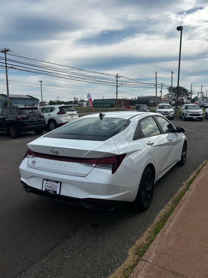 2021 Hyundai Elantra GL - Photo #4