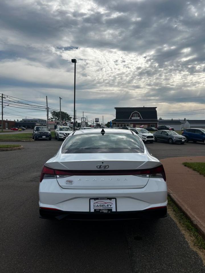 2021 Hyundai Elantra GL - Photo #5