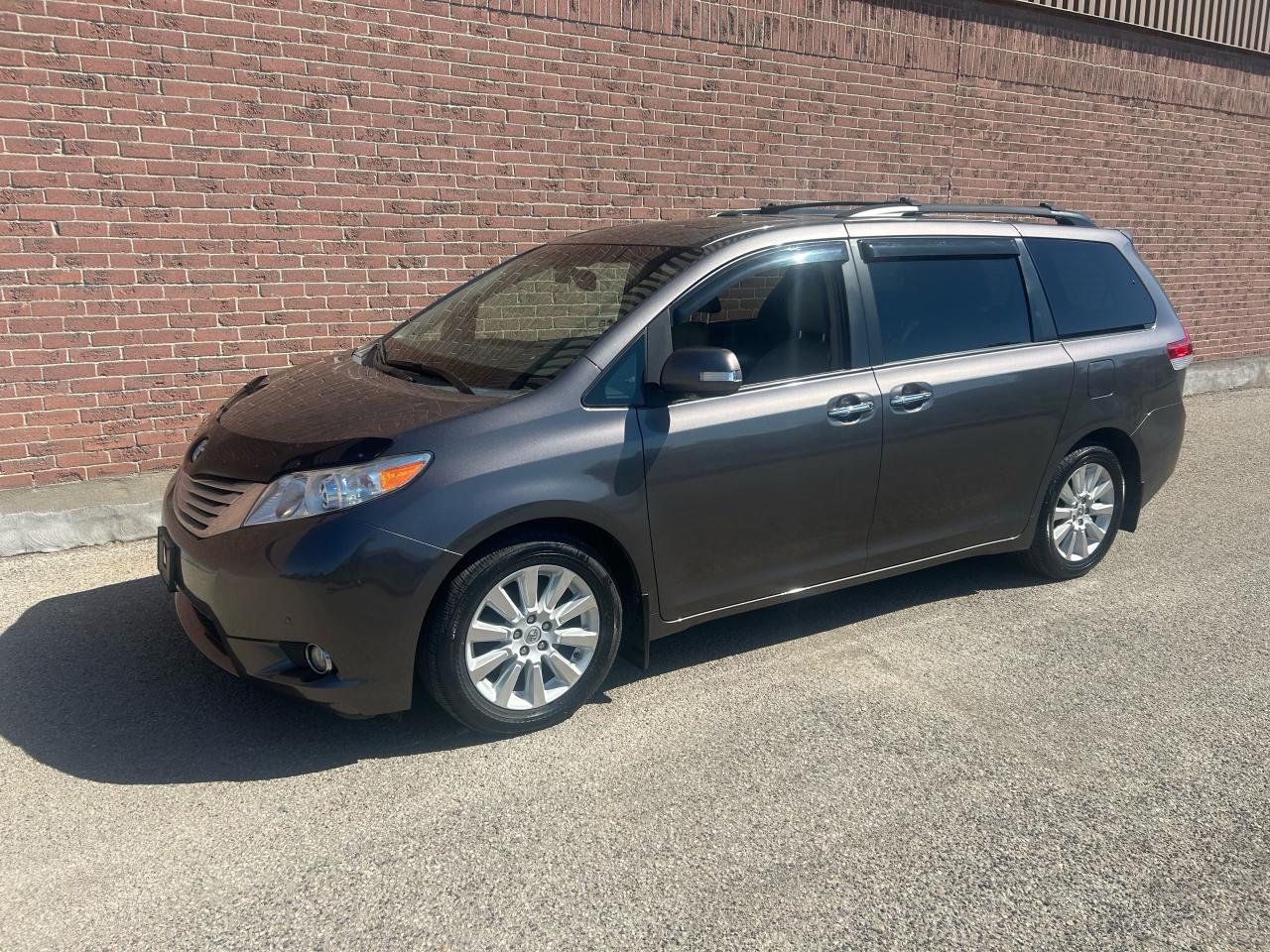 Used 2014 Toyota Sienna XLE, LIMITED ALL WHEEL DRIVE for sale in Ajax, ON