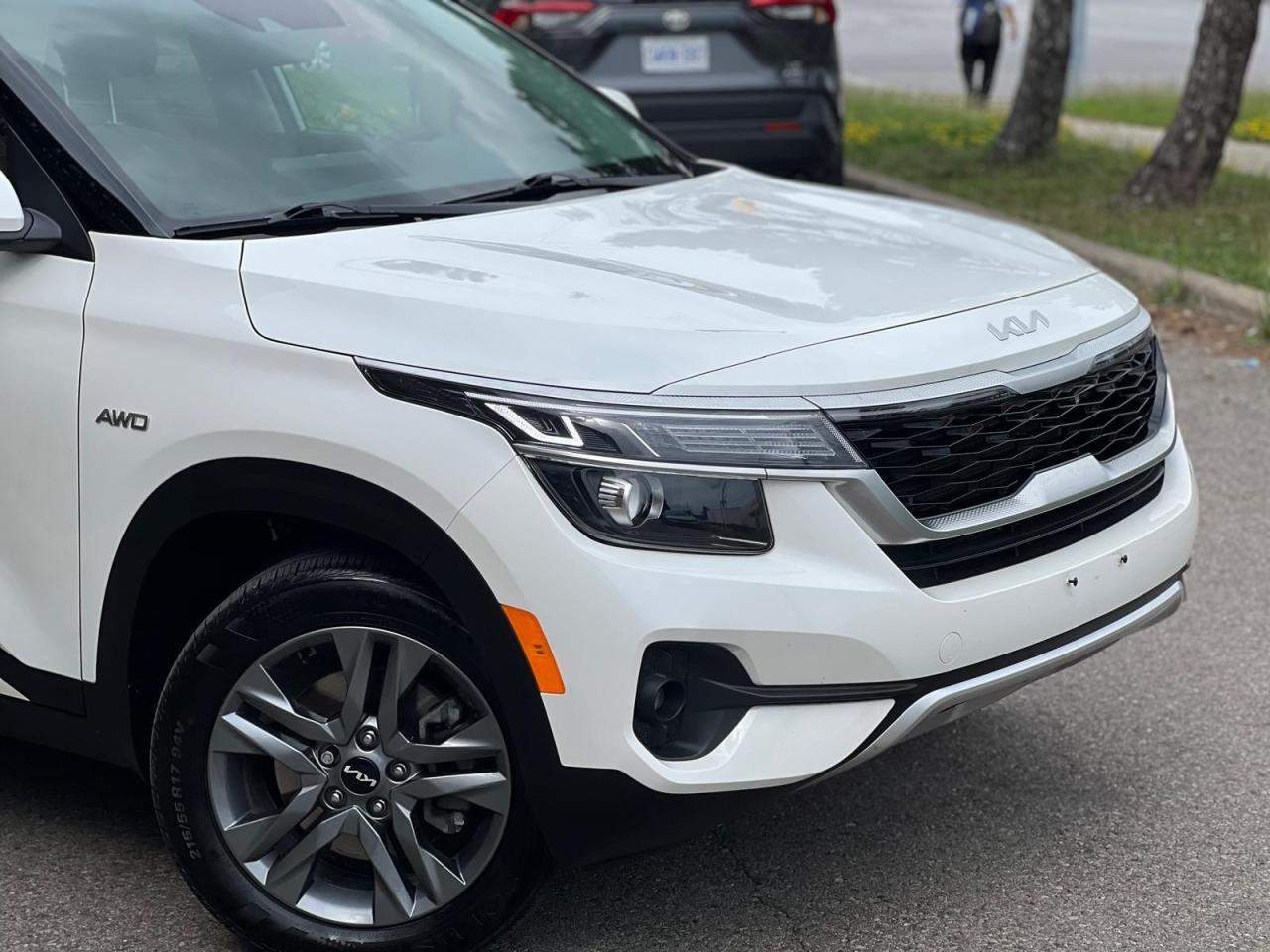 2022 Kia Seltos EX Photo3