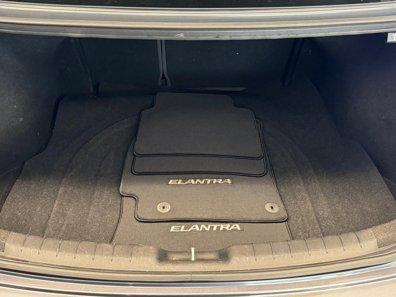 2020 Hyundai Elantra Ultimate+Adpative Cruise+GPS+Roof+GPS+New Tires - Photo #26