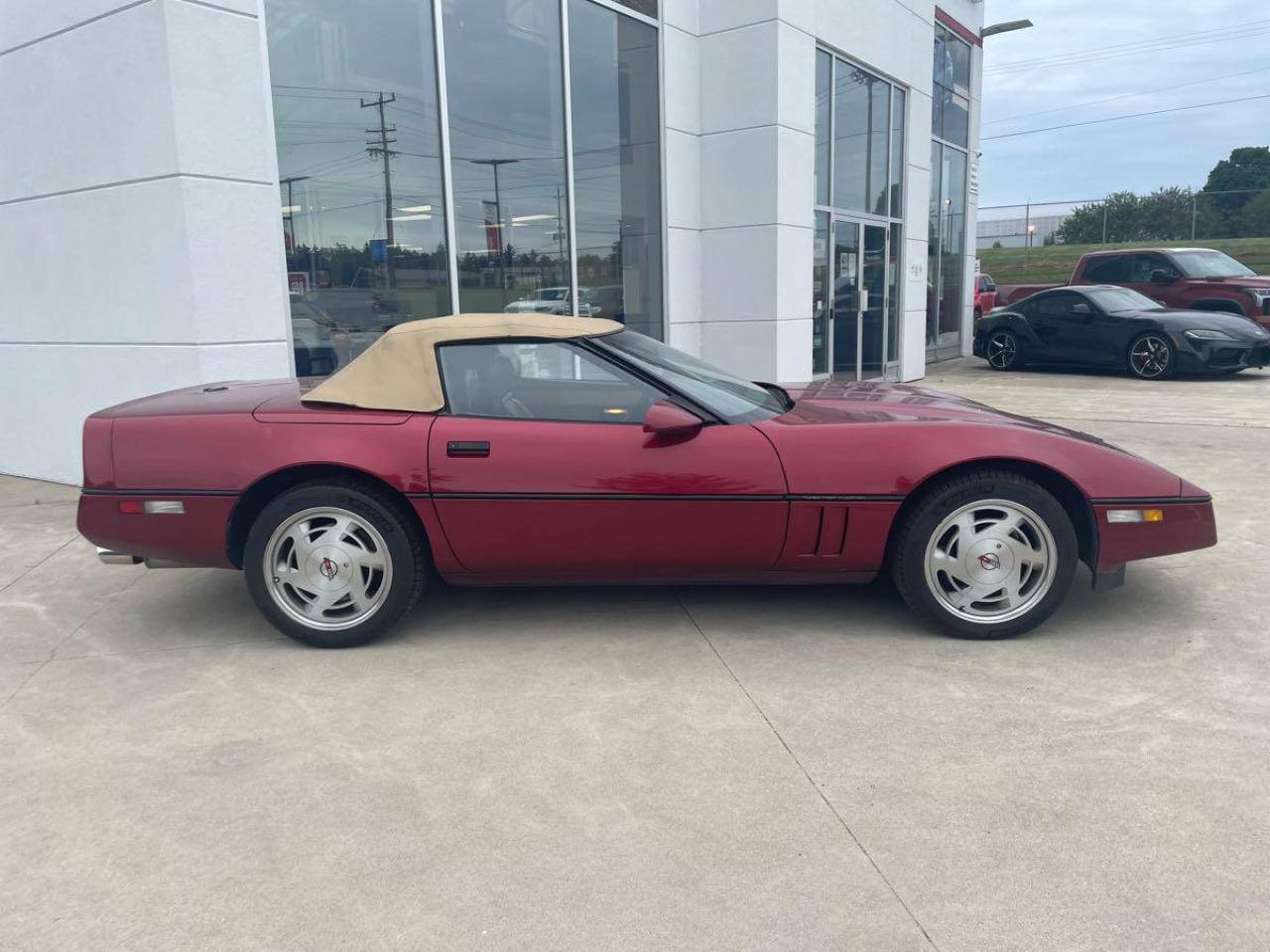 1989 Chevrolet Corvette 2dr Convertible Clean CarFax Financing Trades OK! - Photo #8