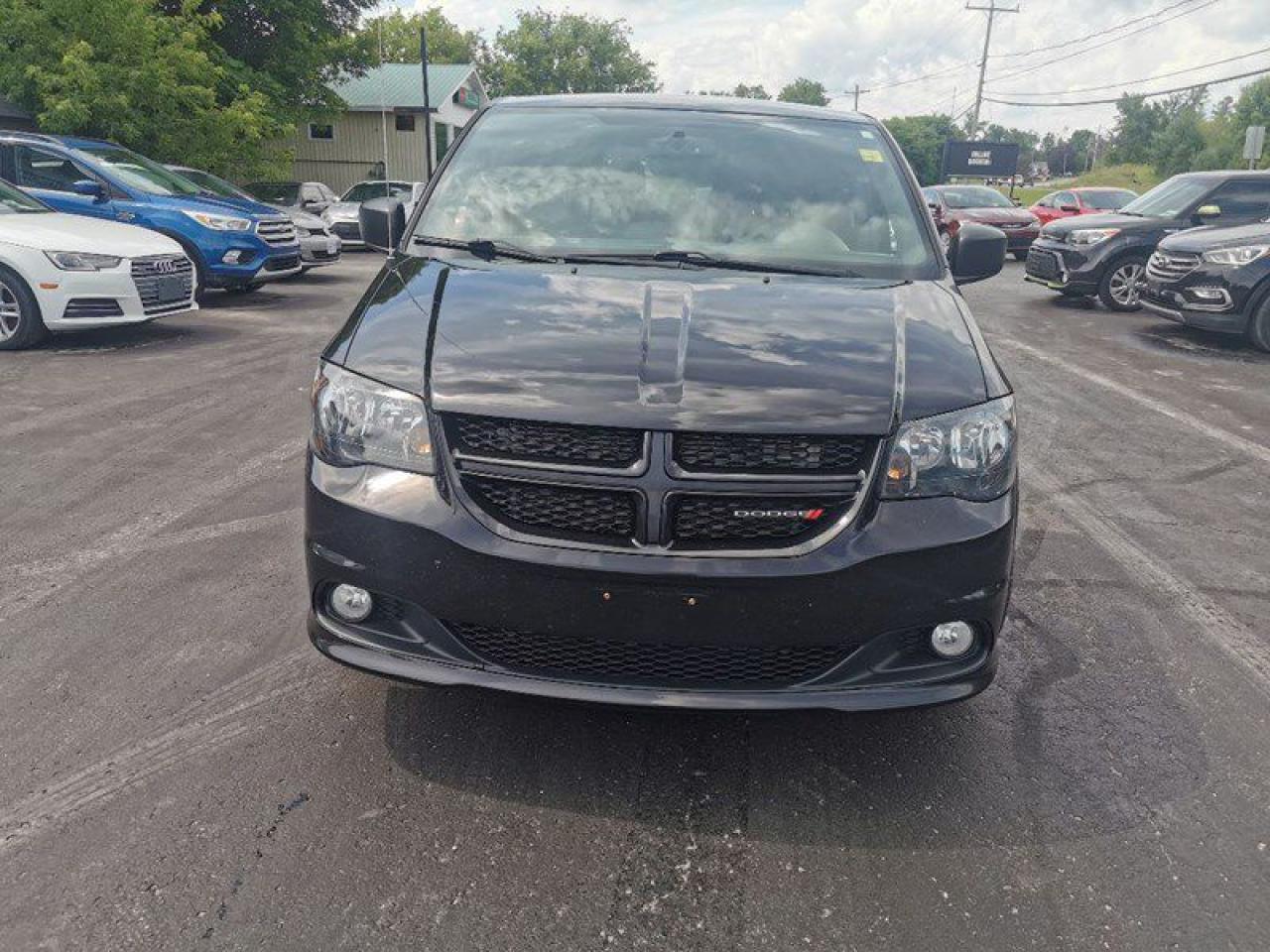 2016 Dodge Grand Caravan SE - Photo #2