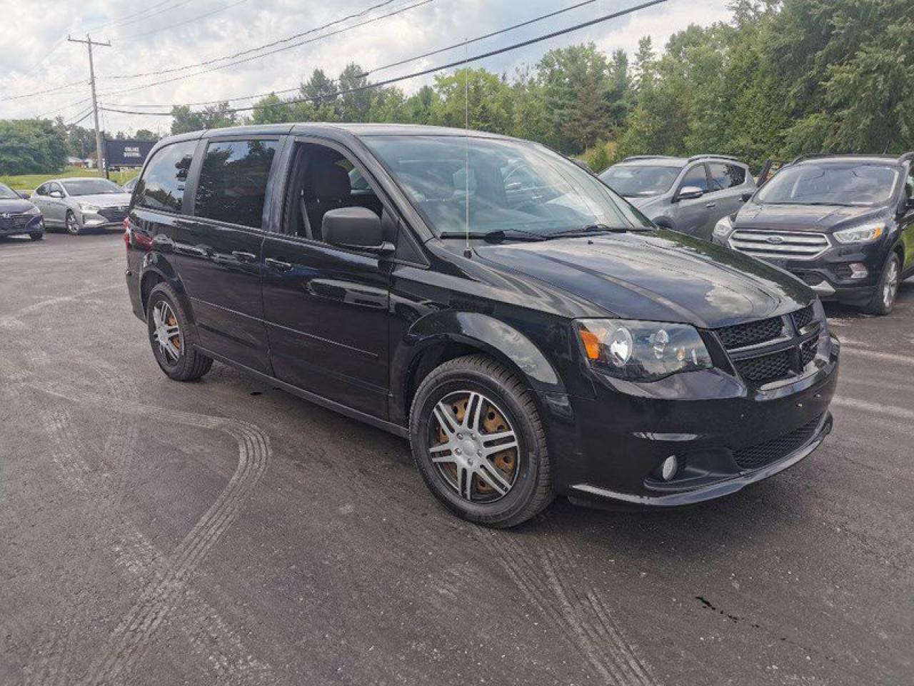 2016 Dodge Grand Caravan SE - Photo #3