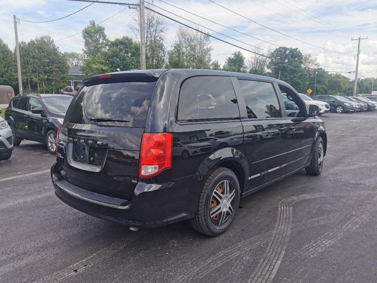 2016 Dodge Grand Caravan SE - Photo #5