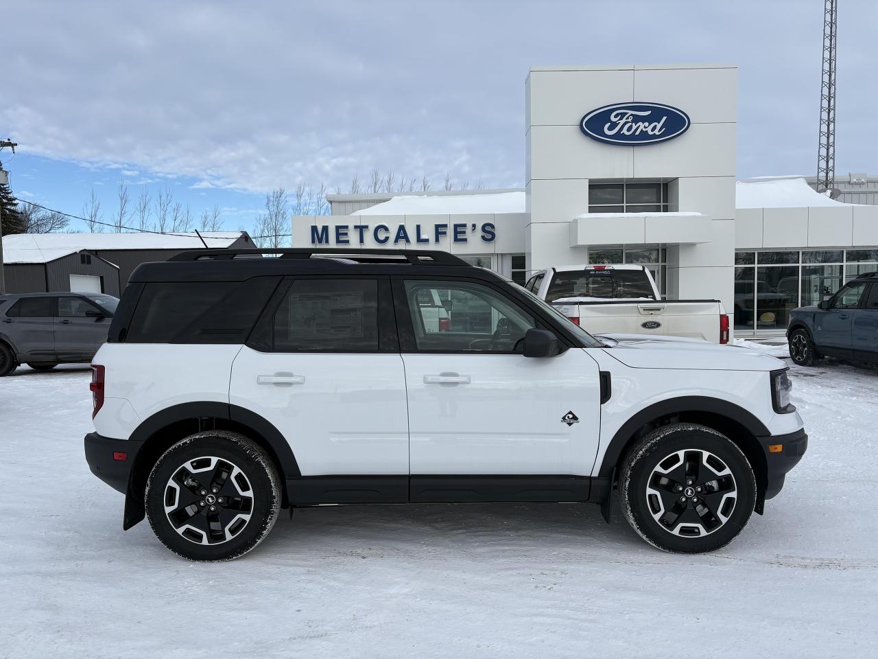 2024 Ford Bronco Sport OUTER BANKS 4X4 Photo0