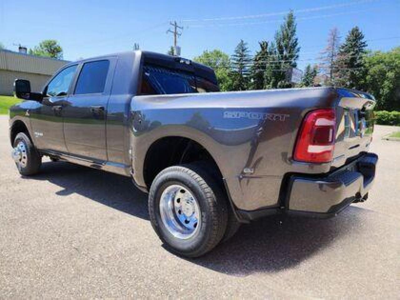 2024 RAM 3500 Laramie Mega Cab, AISIN DUALLY!!!!! #123 Photo3