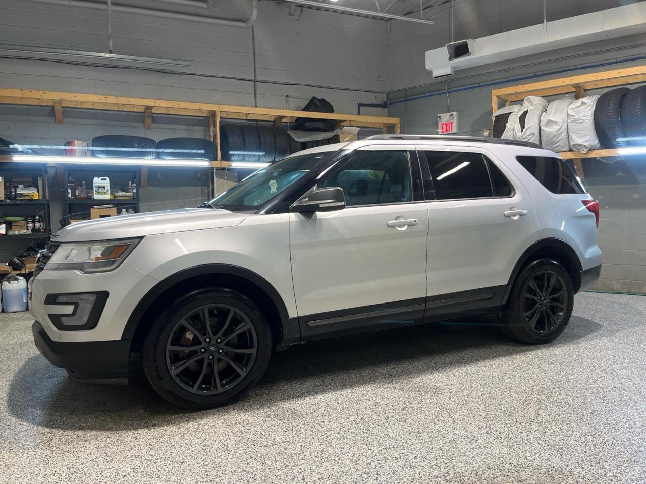 Used 2017 Ford Explorer Sport 4WD * 7 Passenger * Leather/Cloth Interior * Sport Mode *  Ford My Sync * Digital Cluster * All Season Rubber Floor Mats * Enhanced Park Aid * 2 for sale in Cambridge, ON