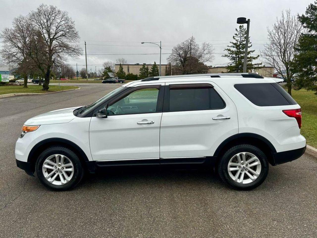 2014 Ford Explorer AWD - 7 Seats Certified Photo2