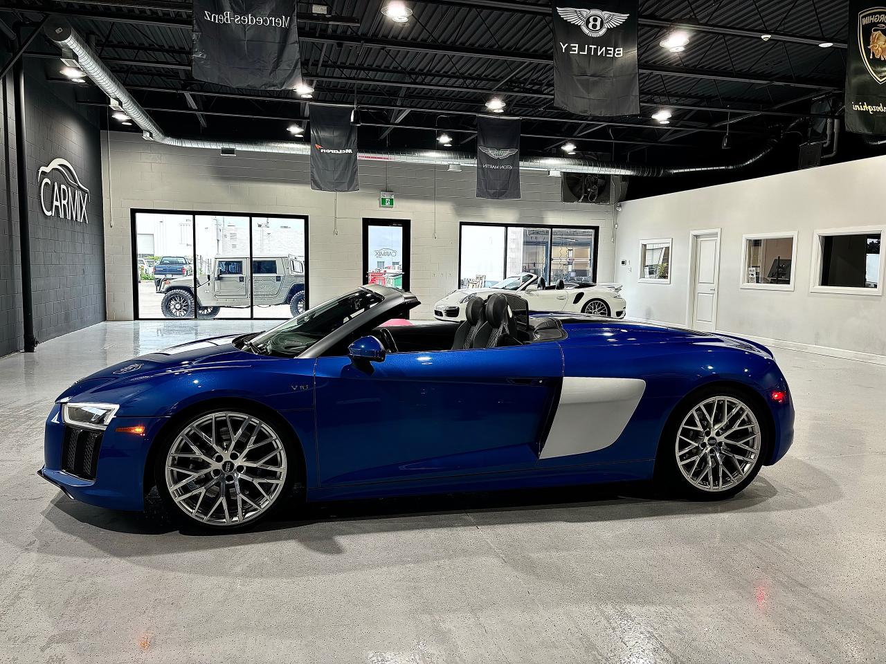 2017 Audi R8 V10 Spider Photo3