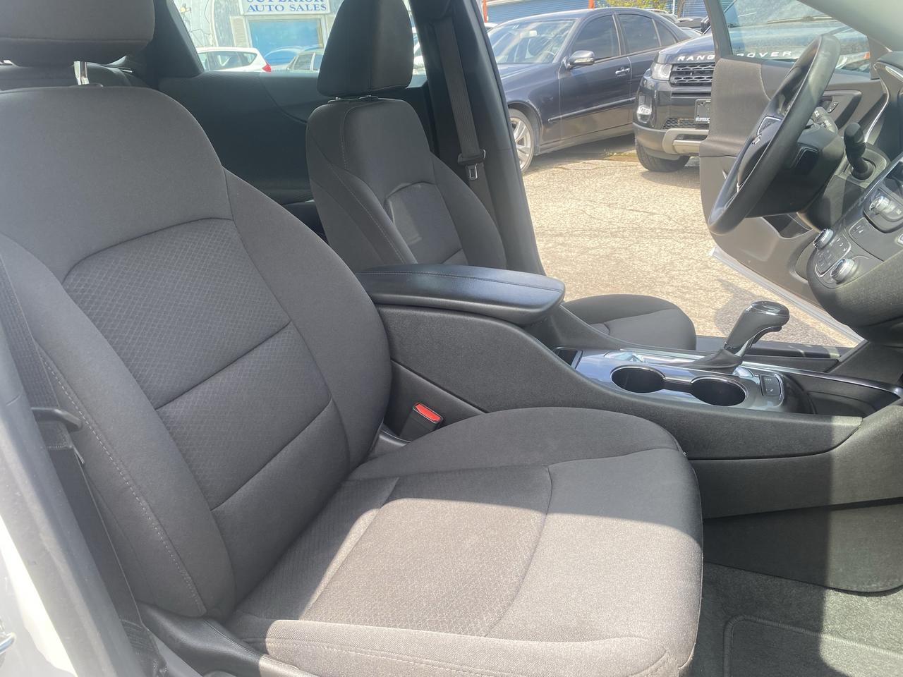 2020 Chevrolet Malibu 4DR SDN LT Photo