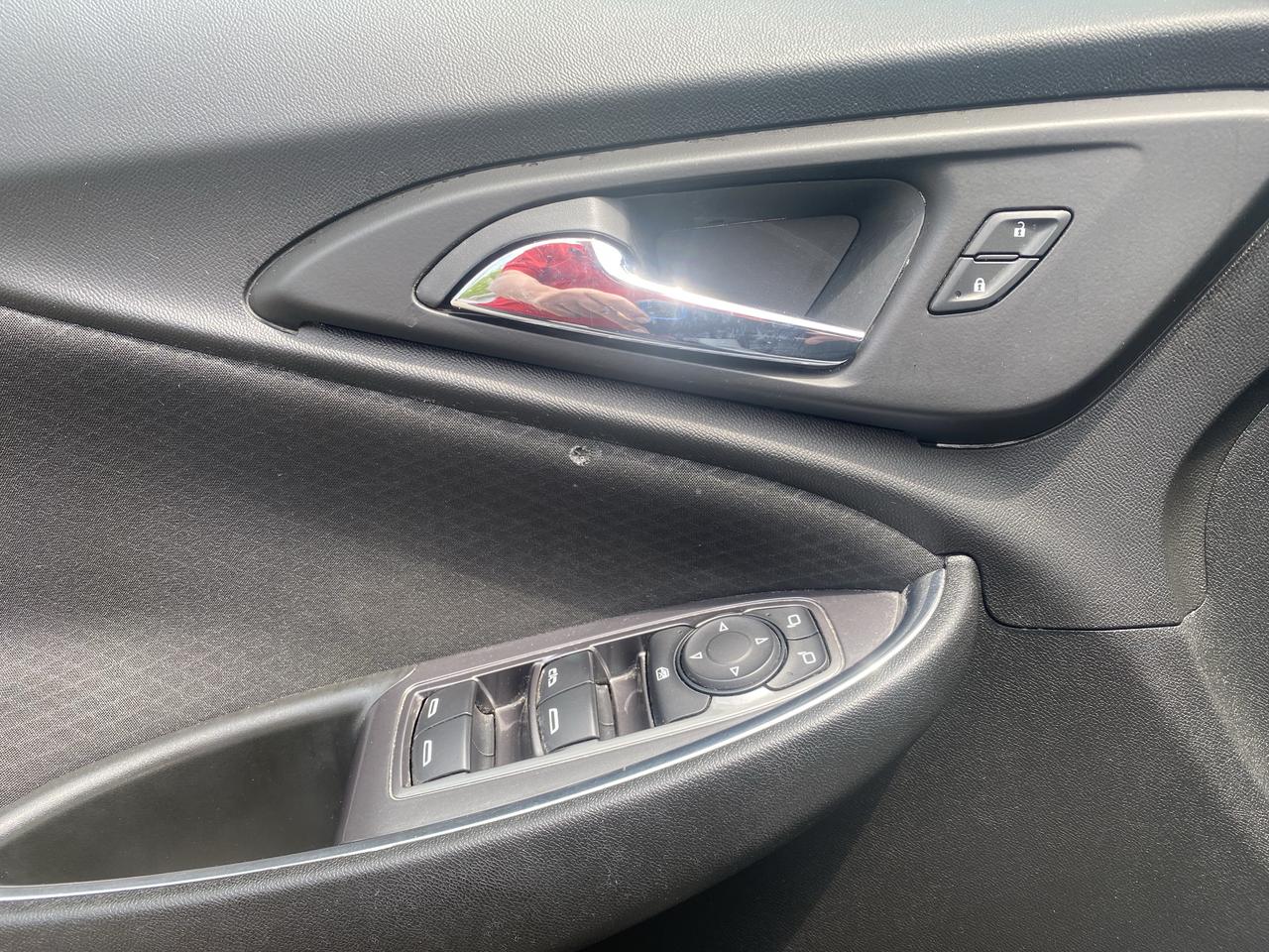 2020 Chevrolet Malibu 4DR SDN LT Photo4