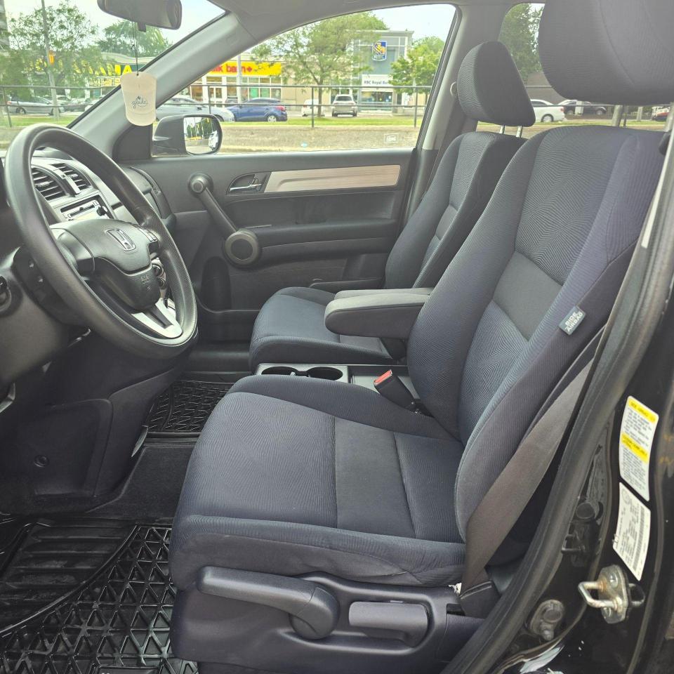 2010 Honda CR-V 2WD 5dr LX - Photo #6