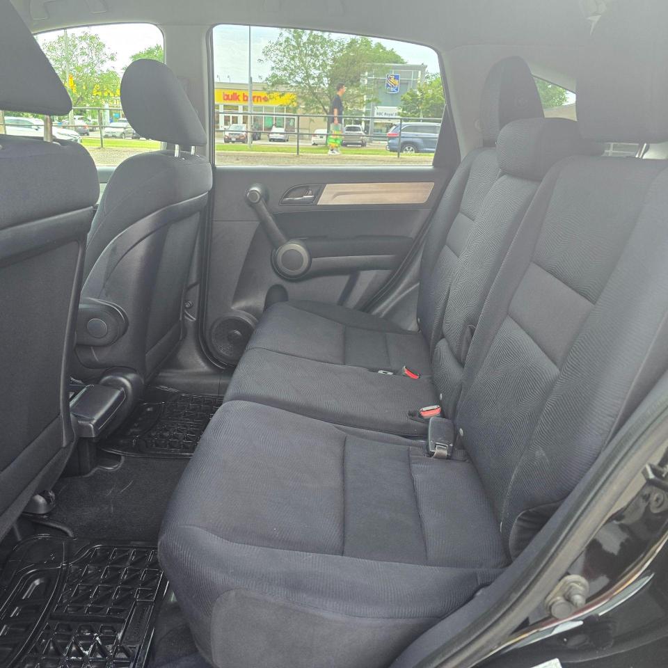 2010 Honda CR-V 2WD 5dr LX - Photo #9