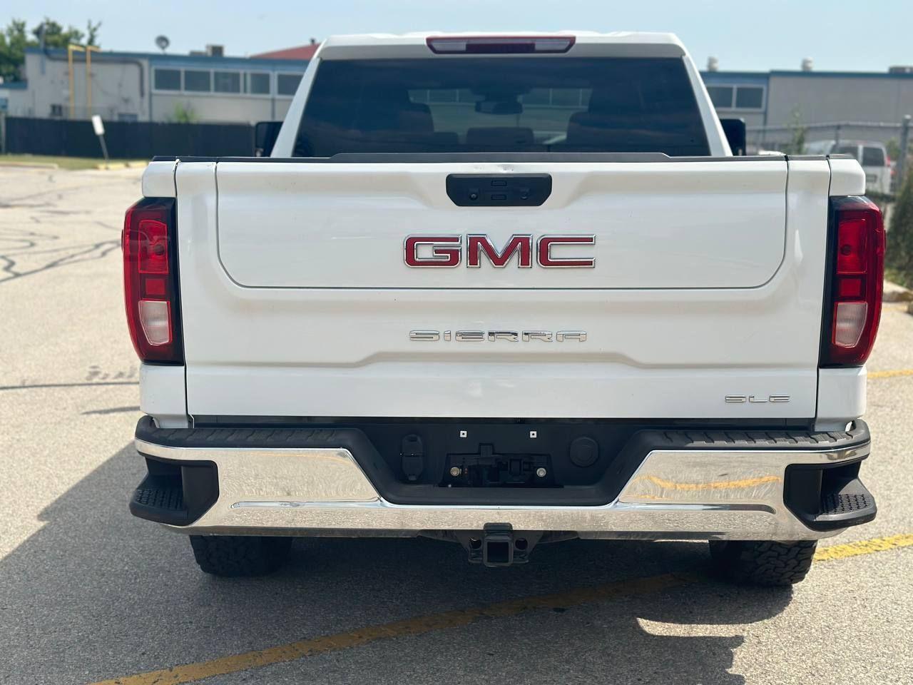 2022 GMC Sierra 1500 4WD 157" SLE - Photo #7