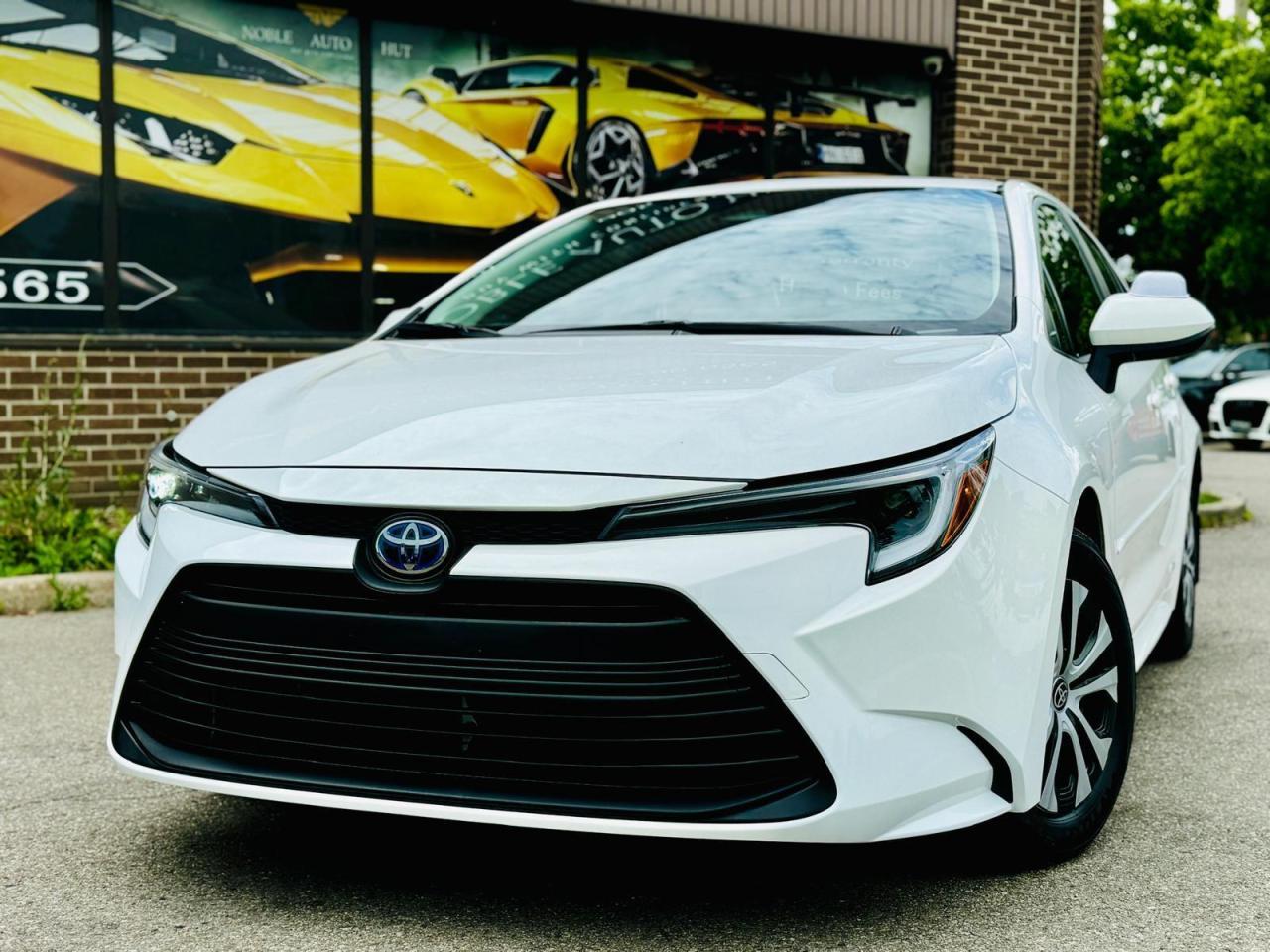 2023 Toyota Corolla LE Hybrid AWD Photo4