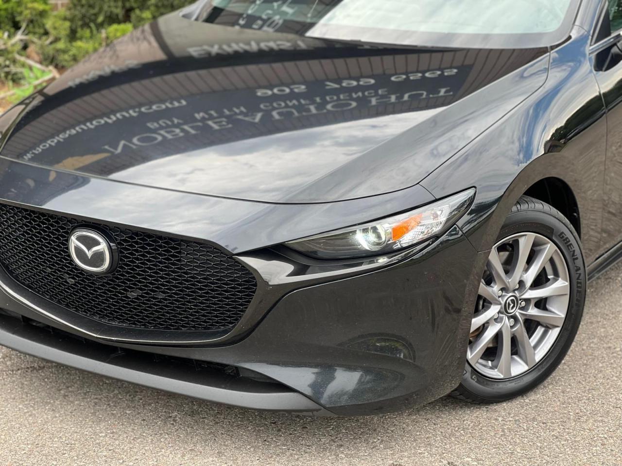 2022 Mazda MAZDA3  Photo3