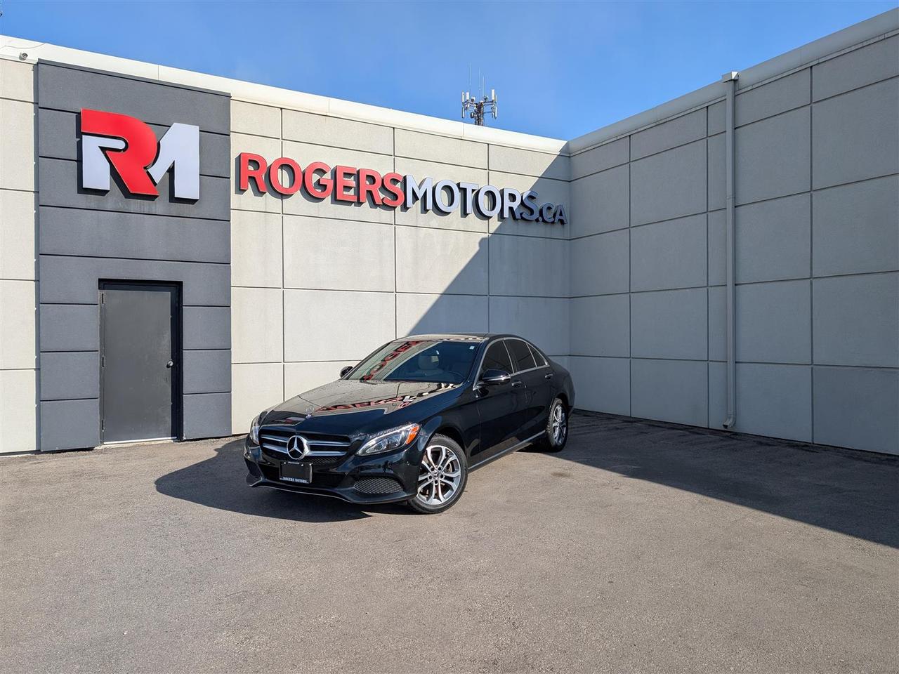 2018 Mercedes-Benz C 300 4MATIC - NAVI - PANO ROOF - 360 CAMERA Photo0