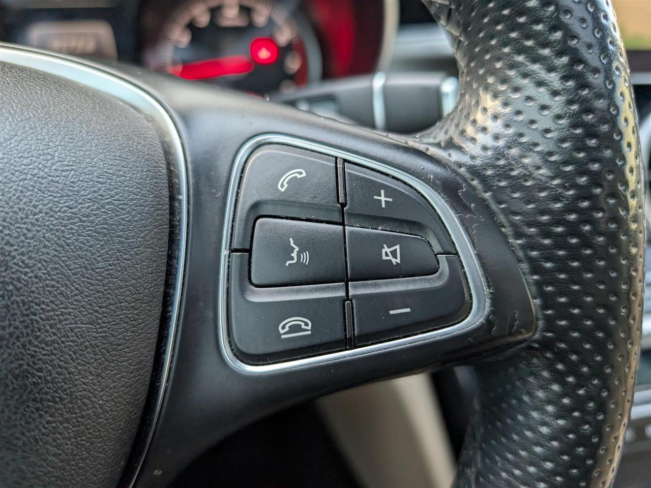 2018 Mercedes-Benz C 300 4MATIC - NAVI - PANO ROOF - 360 CAMERA Photo
