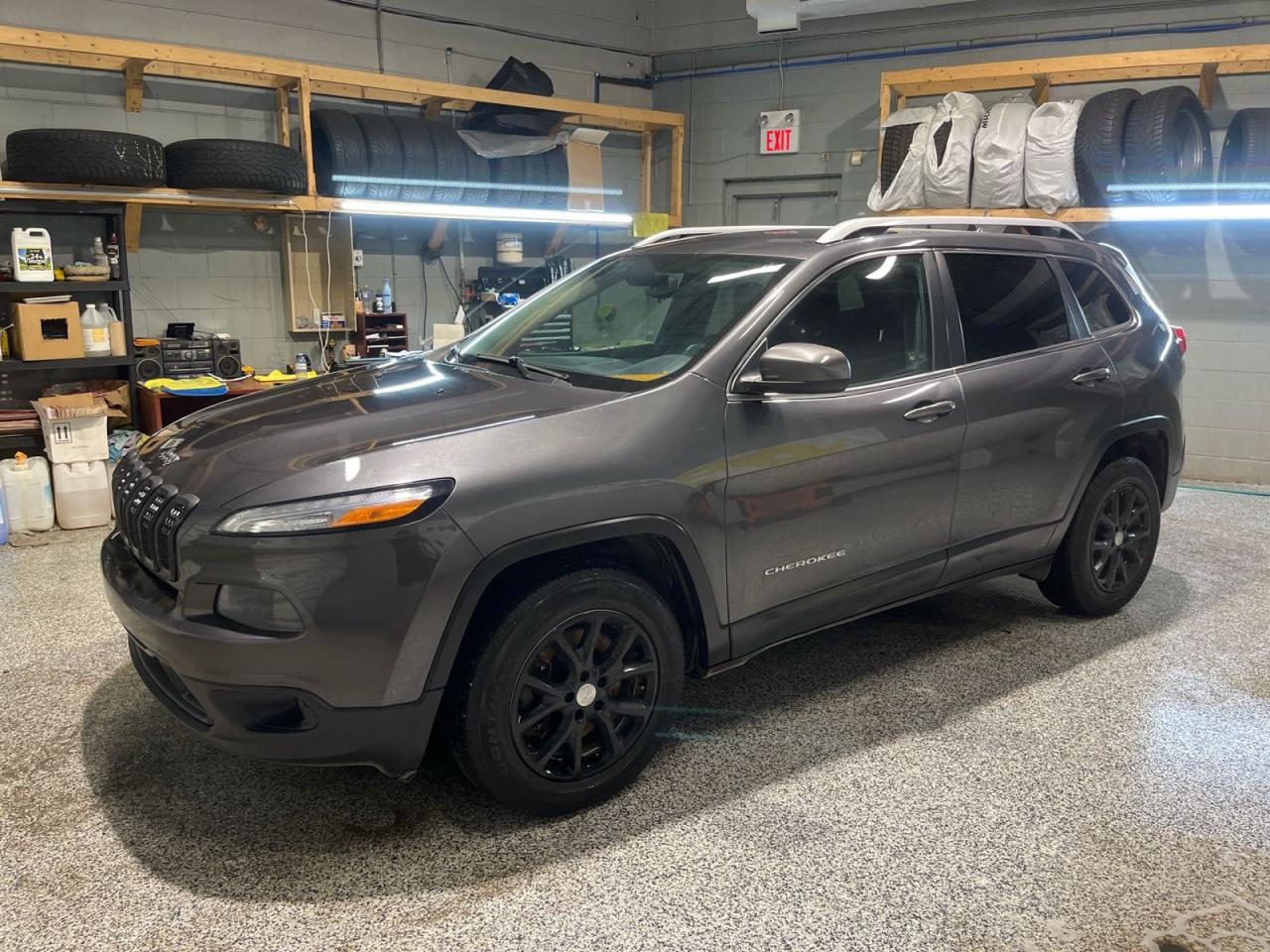 Used 2015 Jeep Cherokee Latitude 4WD * Navigation * Keyless Entry * Power Locks/Windows/Mirrors * Auto Driver/Passenger Window Roll Down * Steering Wheel Controls * Voice Rec for sale in Cambridge, ON