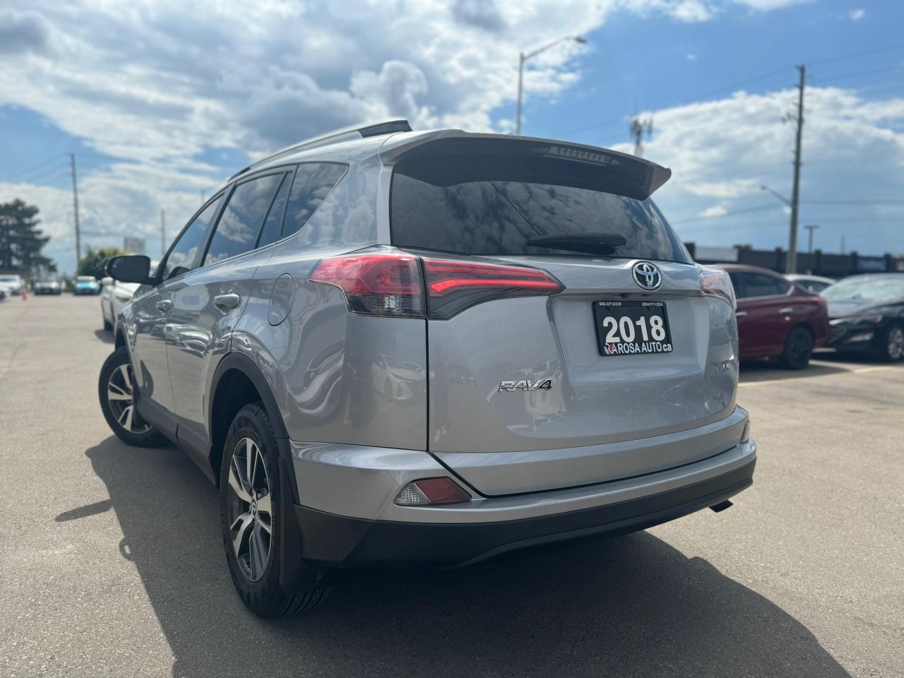 2018 Toyota RAV4 AUTO SUV NO ACCIDENT NEW BRAKES LANE KEEP B-TOOTH Photo2