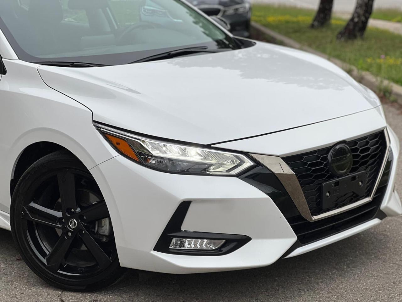 2022 Nissan Sentra SR Photo3
